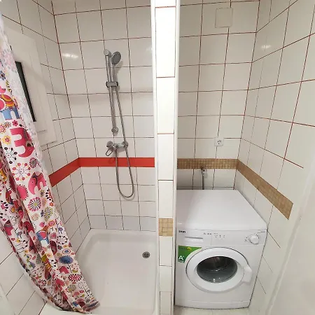 Apartamento America * يوريت دي مار